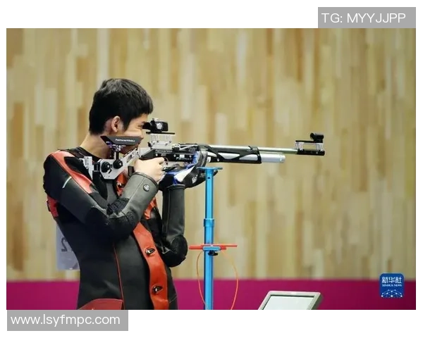 射击世锦赛 中国队包办10米气步枪混团金银牌